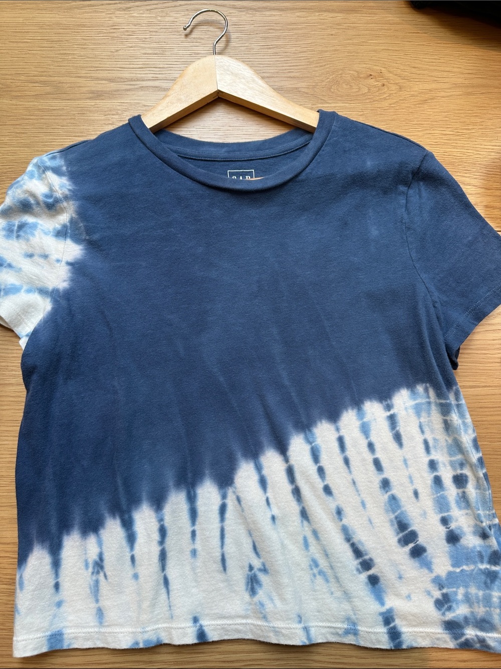 GAP Navy and White Tie-Dye Short Sleeve Tee